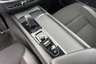 Volvo XC60 B4 D AWD Momentum Pro