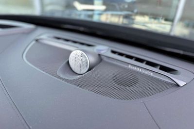 Volvo XC90 T8 AWD Plug-In Hybrid Ultra Bright