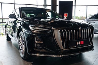 Hongqi H5 Deluxe 2.0T DSG