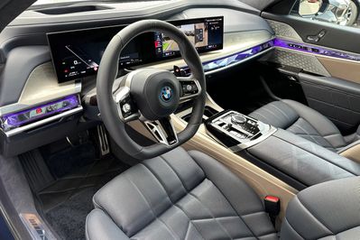 BMW Seria 7 M760e xDrive