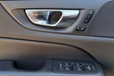 Volvo S60 B4 B Plus Dark