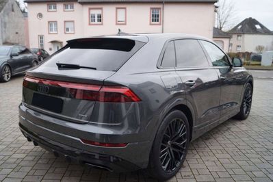 Audi Q8 TFSI e quattro Tiptronic