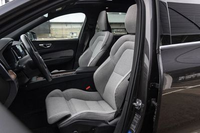 Volvo XC60 B4 D AWD Plus Bright aut