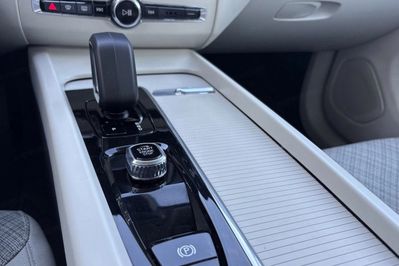 Volvo XC60 B4 B Essential Core