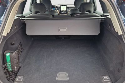Volvo XC60 B5 B AWD Plus Dark