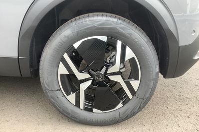 Peugeot 2008 ALLURE 1.2 mHEV e-DCS6