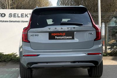 Volvo XC90 T8 AWD Plug-In Hybrid Ultra Dark