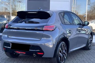 Peugeot 208 GT e-DCS6 1.2 mHEV