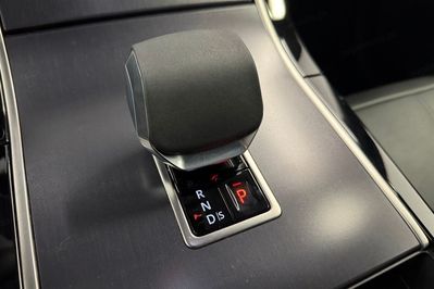 Land Rover Range Rover Velar D200 Dynamic SE