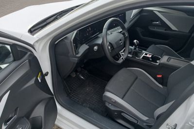 Opel Astra 1.2 T Business Edition S&S