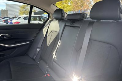 BMW Seria 3 320i xDrive