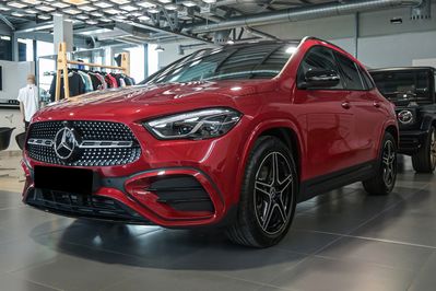 Mercedes GLA 220 4-Matic AMG Line