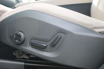 Volvo XC90 T8 AWD Plug-In Hybrid Ultra Dark 7os