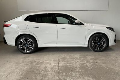 BMW iX2 eDrive20 M Sport