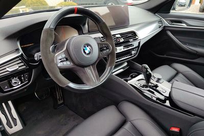 BMW Seria 5 Touring 530i xDrive M Sport