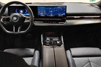 BMW Seria 5 Touring 520d xDrive M Sport