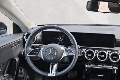 Mercedes CLA 200 mHEV 7G-DCT