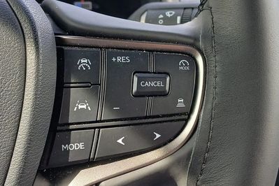 Lexus UX 300h F Sport Design