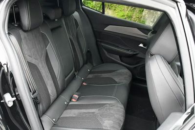 Peugeot 408 GT Exclusive S&S 1.2 mHEV  e-DSC6