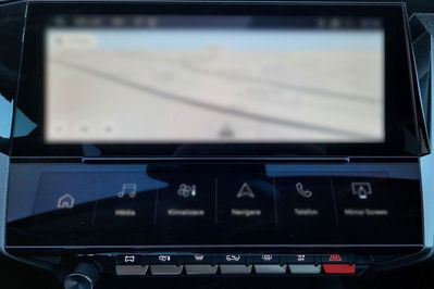 Peugeot 408 Allure e-DCS 1.2 mHEV