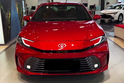 Toyota Camry Executive 2.5 Hybrid Dynamic Force