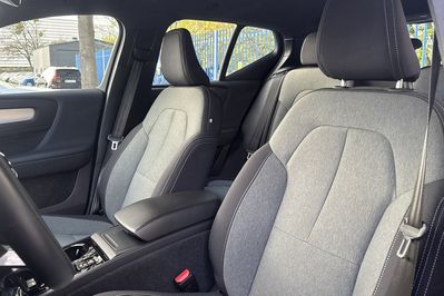 Volvo XC40 B3 Plus Dark