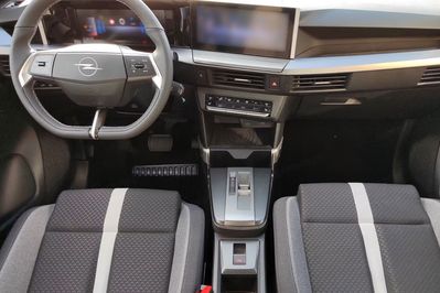 Opel Frontera GS eDTC6 7-miejsc 1.2 Turbo