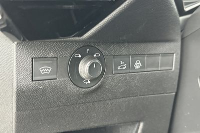 DS DS 7 Performance Line 1.5 BlueHDI AT