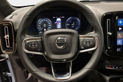 Volvo XC40 T5 Plug-In Hybrid Plus Bright aut