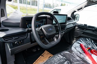 Ford Transit Custom 320 L2H1 Trend 2.5 PHEV CVT
