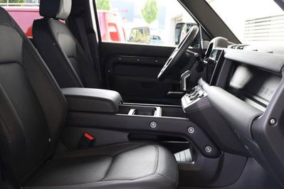 Land Rover Defender 130 5.0 P425 Outbound