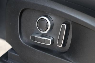 Land Rover Defender 130 5.0 P425 Outbound