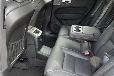 Volvo XC60 T8 Plug-In Hybrid AWD Ultra Bright