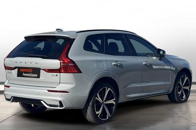 Volvo XC60 B5 B AWD Ultra Dark