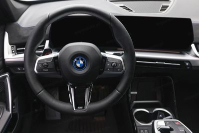 BMW iX1 xDrive30 M Sport