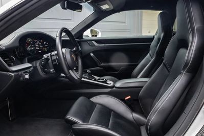 Porsche 911 Carrera 4 PDK