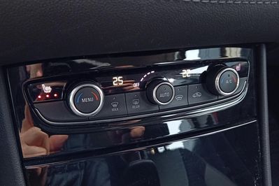 Opel Grandland X 1.2 T Design Line S&S aut