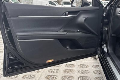 Toyota Camry Comfort 2.5 Hybrid