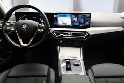 BMW Seria 3 330i xDrive sport-aut