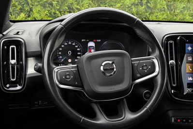 Volvo XC40 T5 Plug-In Hybrid Inscription Expression