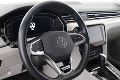 Volkswagen Passat 2.0 Tdi Elegance Dsg