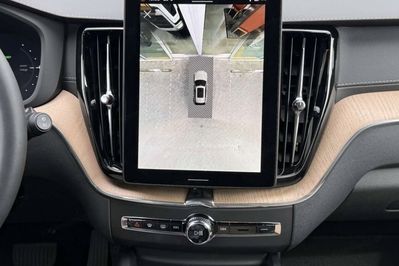 Volvo XC60 B5 AWD Ultra Dark