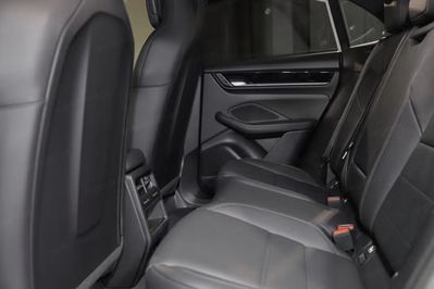 Porsche Macan 4