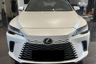 Lexus RX 450h+ Omotenashi 2.5 Hybrid Plug-in