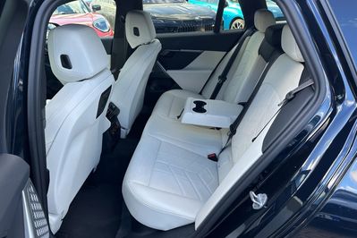 BMW Seria 5 Touring 520d xDrive M Sport