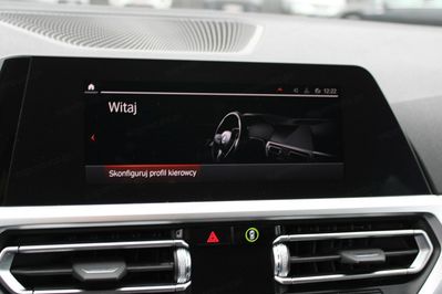 BMW Seria 3 318i aut