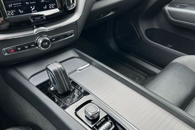 Volvo XC60 B4 D AWD R-Design