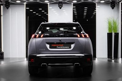 Peugeot 2008 1.2 Puretech Allure S&S EAT8