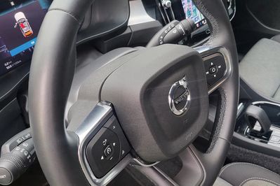 Volvo XC40 B3 B Plus Dark