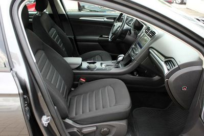 Ford Mondeo 2.0 Hybrid Trend